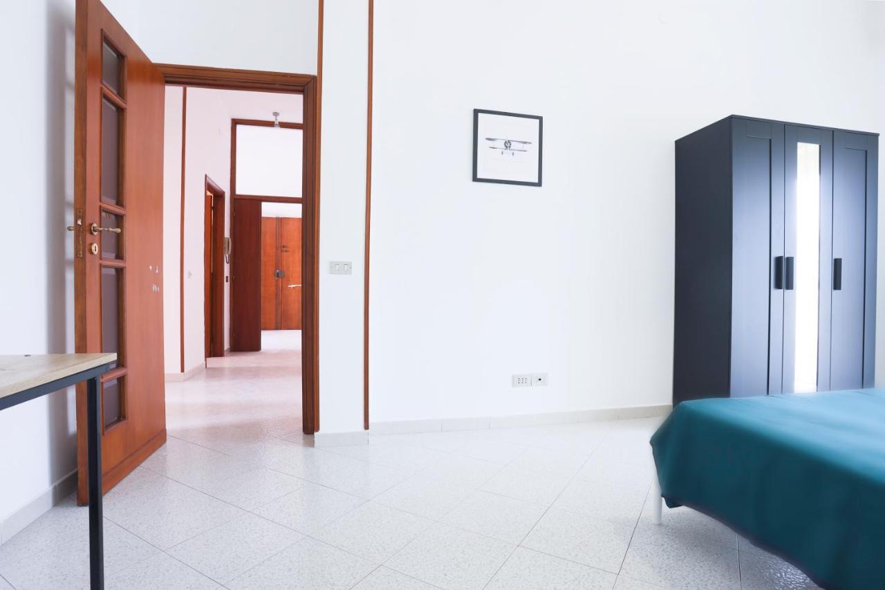 Bright Apartment Near The Sea With Parking Salerno Ngoại thất bức ảnh