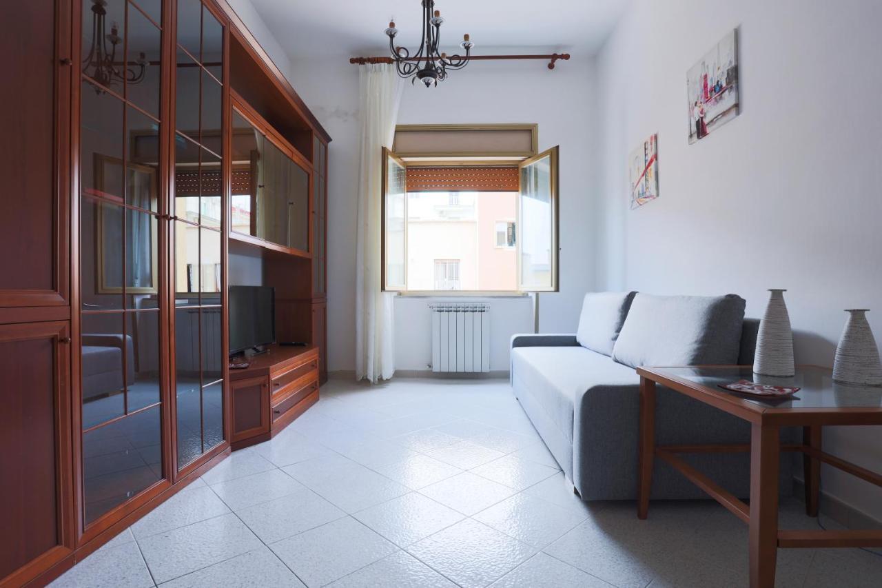 Bright Apartment Near The Sea With Parking Salerno Ngoại thất bức ảnh